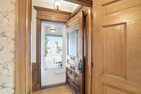 631 Lake Avenue Manchester NH 03103