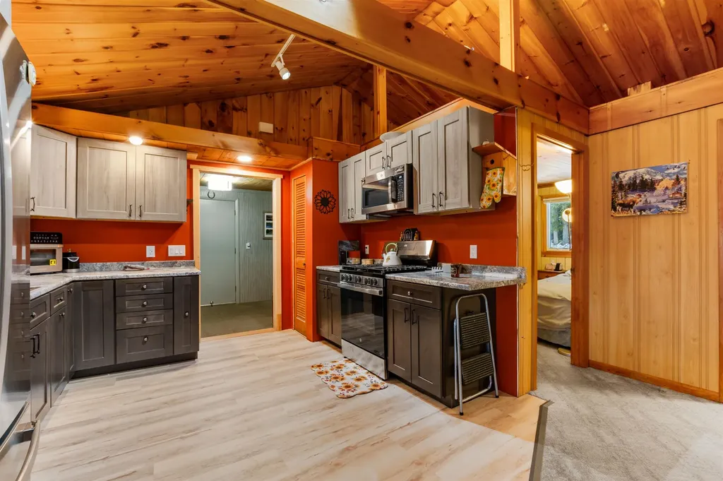 475 Bungy Road Columbia NH 03576