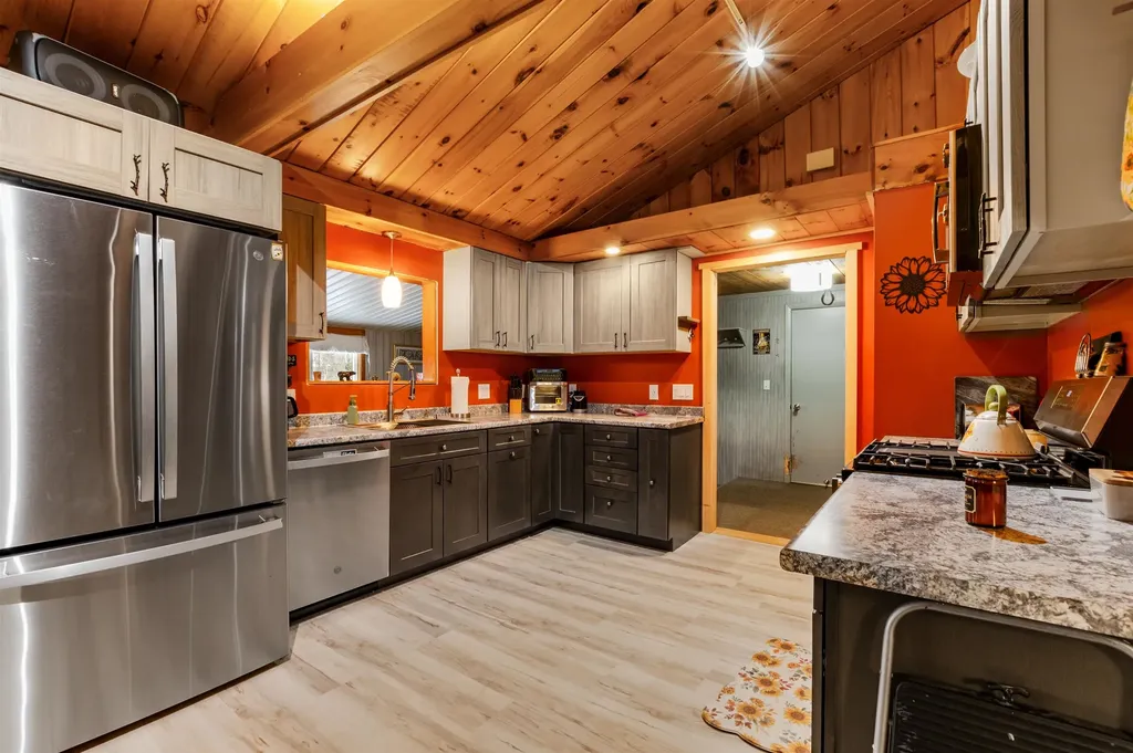 475 Bungy Road Columbia NH 03576