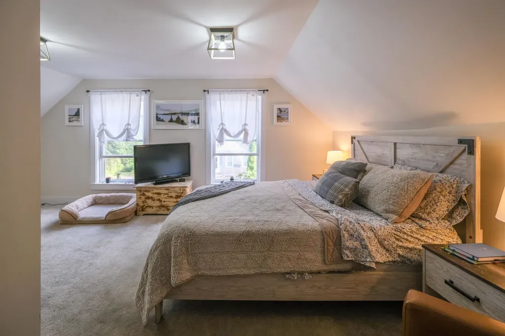 531 Main Street Chester VT 05143