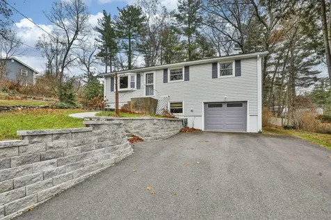 15 Westray Drive Nashua NH 03062