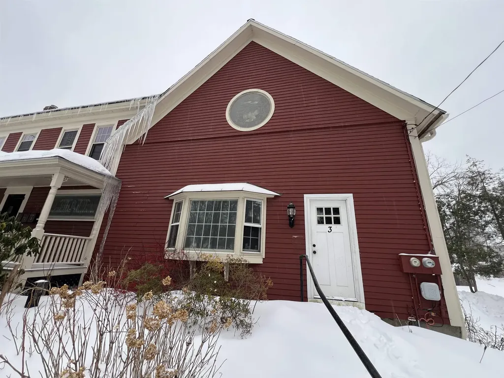 79 Amherst Street Milford NH 03055