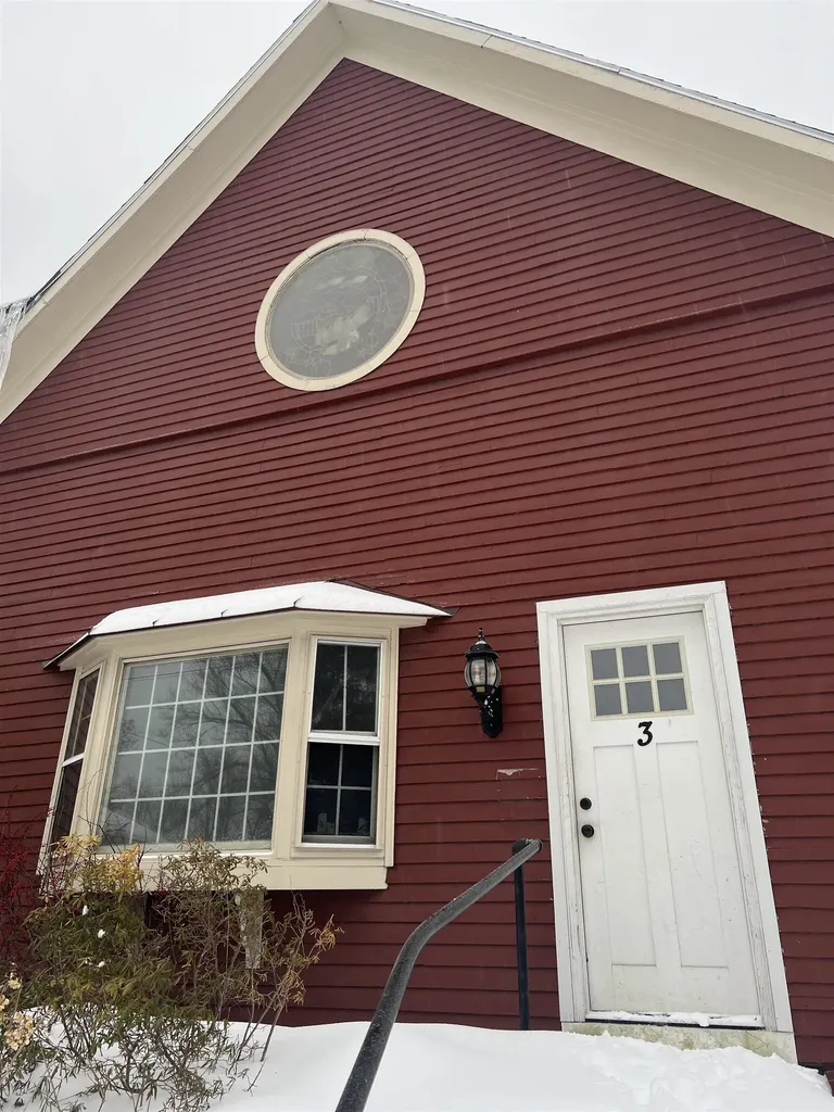 79 Amherst Street Milford NH 03055