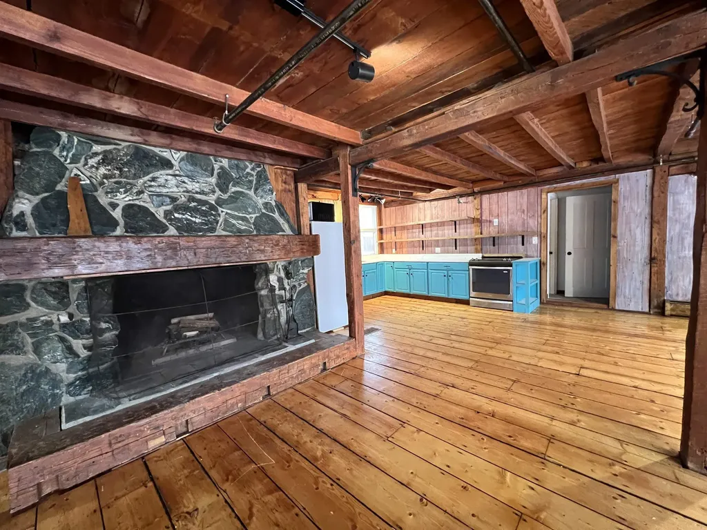 79 Amherst Street Milford NH 03055