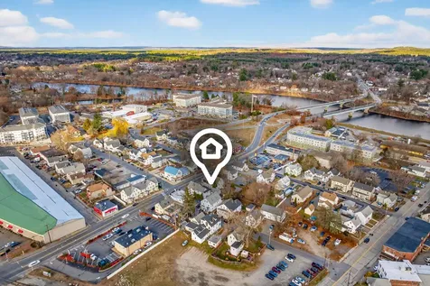 4 Chase Street Nashua NH 03060