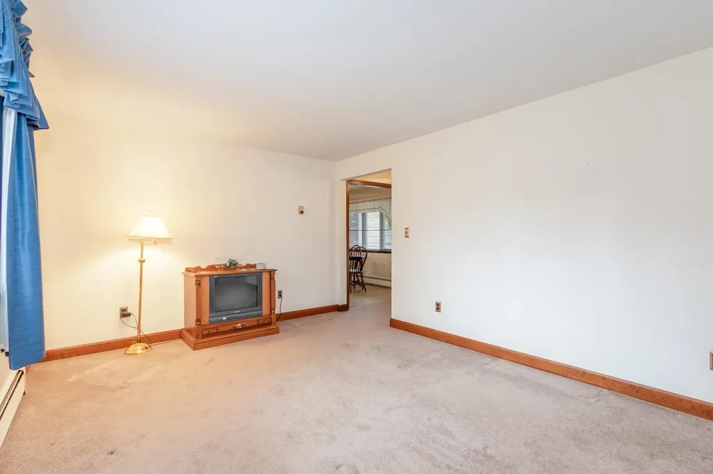 1 Currier Road Pelham NH 03076