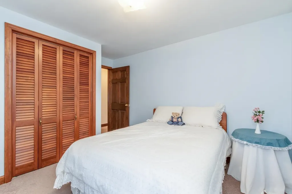 1 Currier Road Pelham NH 03076