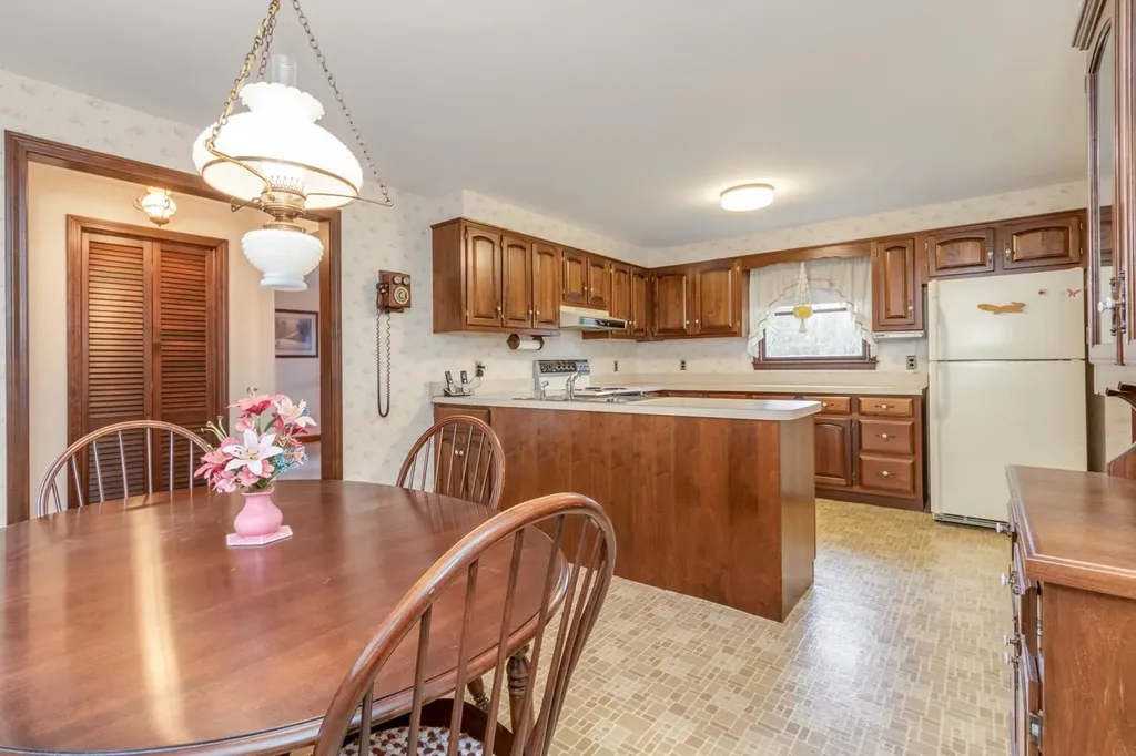 1 Currier Road Pelham NH 03076