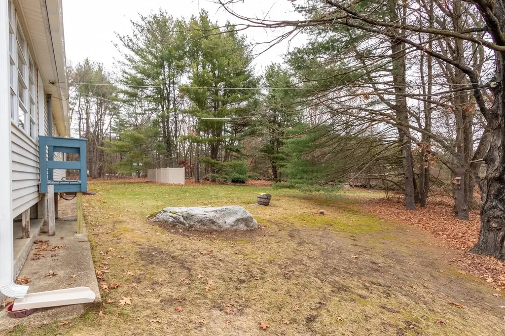 1 Currier Road Pelham NH 03076