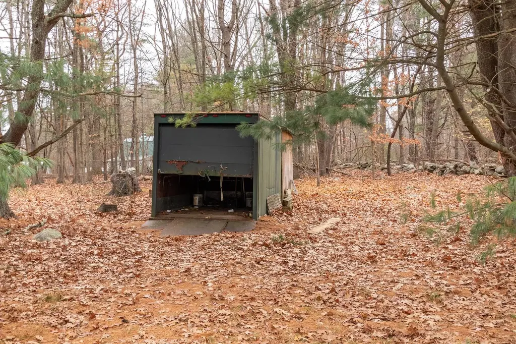 1 Currier Road Pelham NH 03076