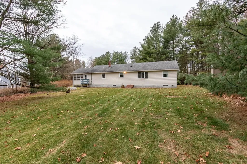 1 Currier Road Pelham NH 03076