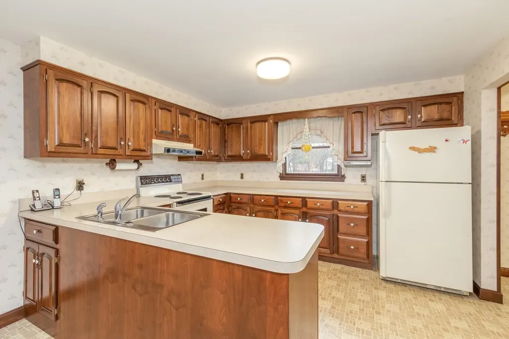 1 Currier Road Pelham NH 03076