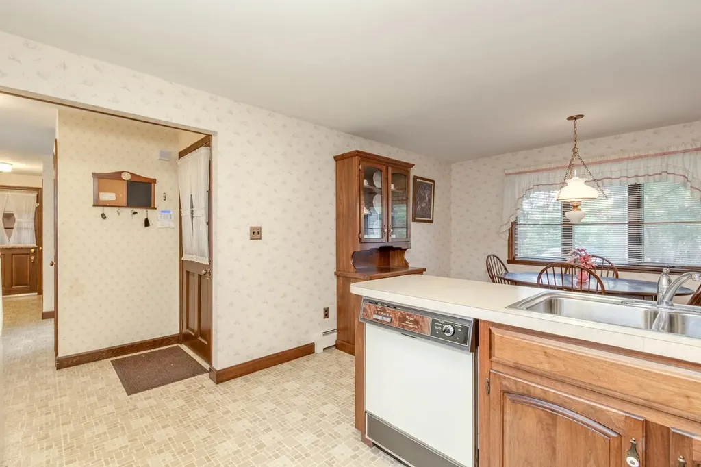 1 Currier Road Pelham NH 03076