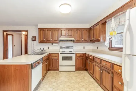 1 Currier Road Pelham NH 03076