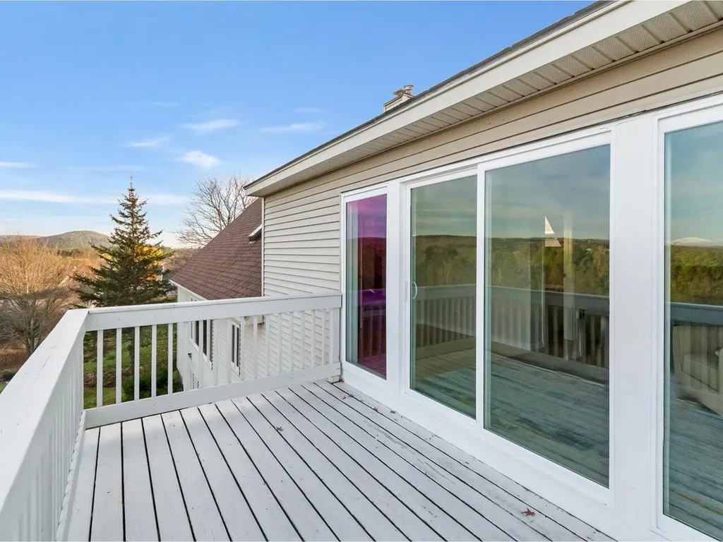 34 Knoll Circle South Burlington VT 05403