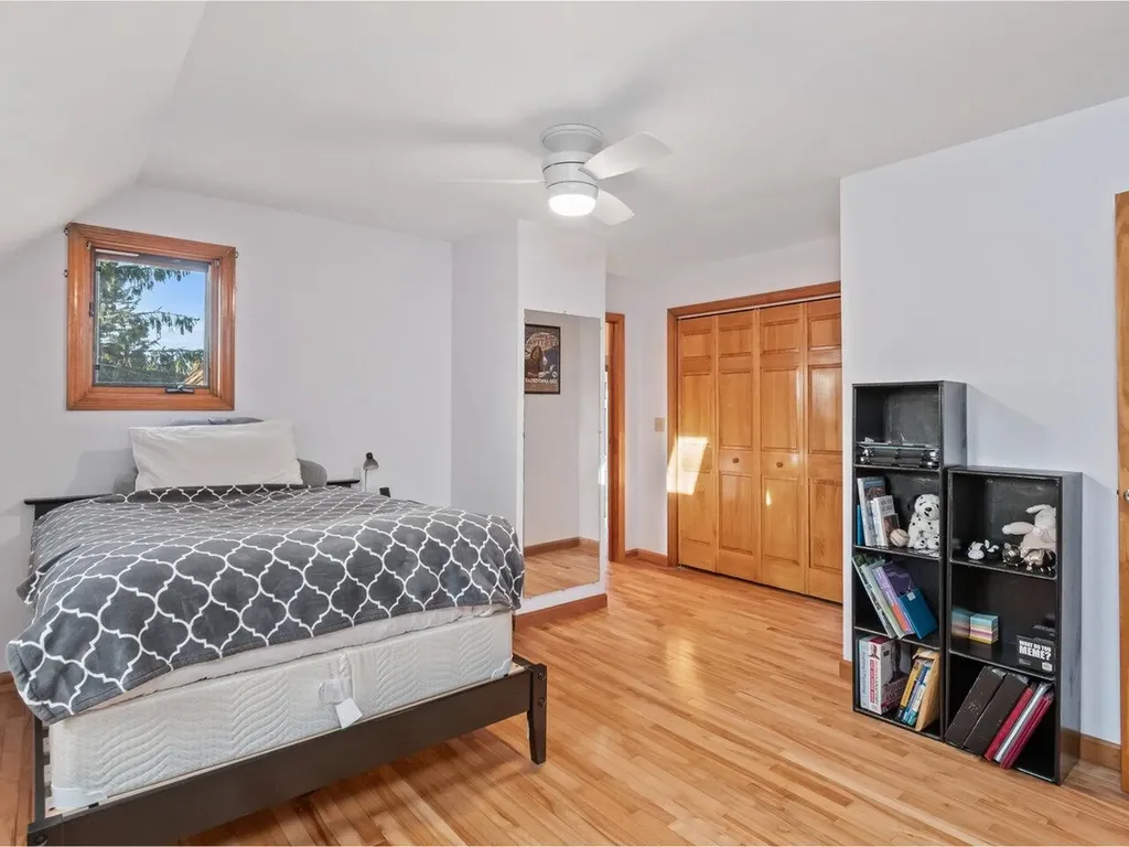 34 Knoll Circle South Burlington VT 05403