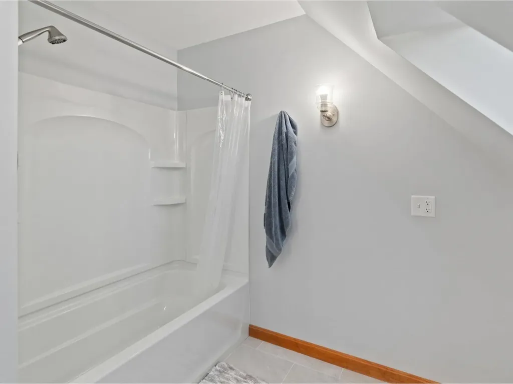 34 Knoll Circle South Burlington VT 05403