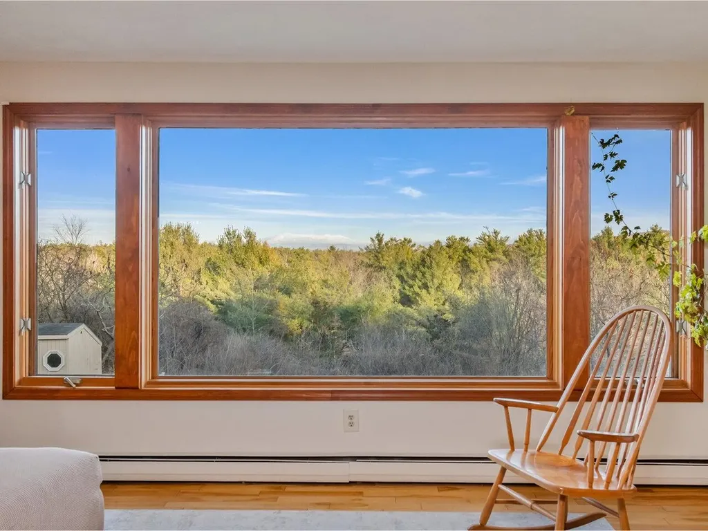 34 Knoll Circle South Burlington VT 05403