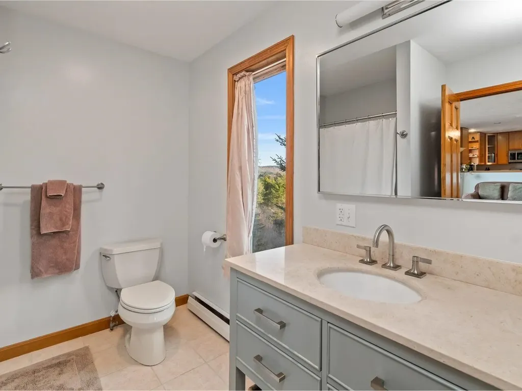 34 Knoll Circle South Burlington VT 05403