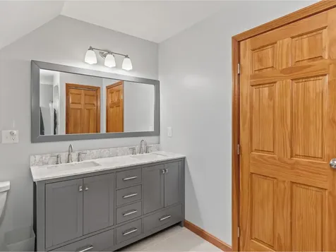 34 Knoll Circle South Burlington VT 05403