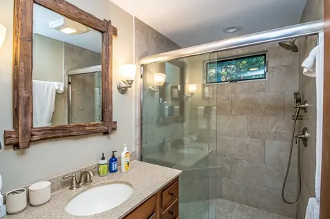 28 North Hampshire Ridge Jackson NH 03846