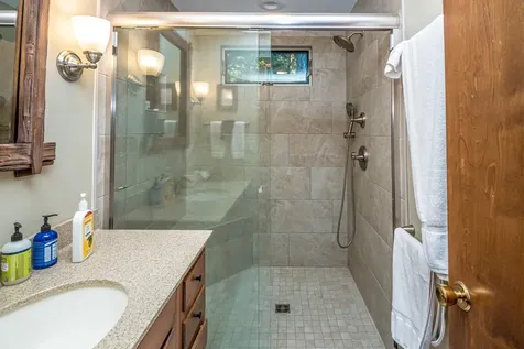 28 North Hampshire Ridge Jackson NH 03846