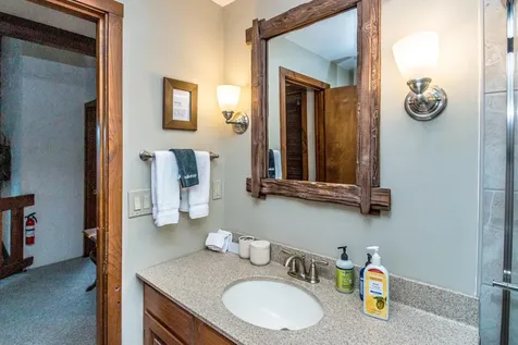 28 North Hampshire Ridge Jackson NH 03846