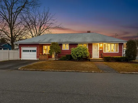 90 Glenwood Avenue Manchester NH 03102