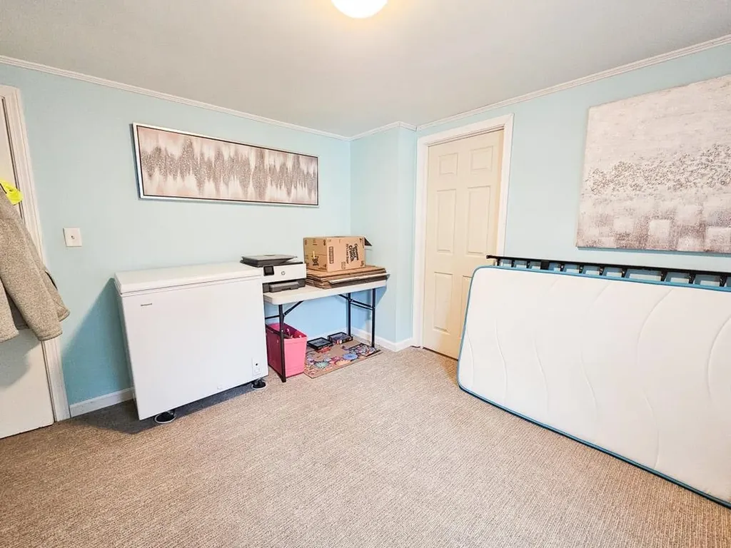 62 Mast Road Epping NH 03042