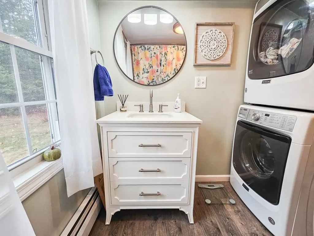 62 Mast Road Epping NH 03042