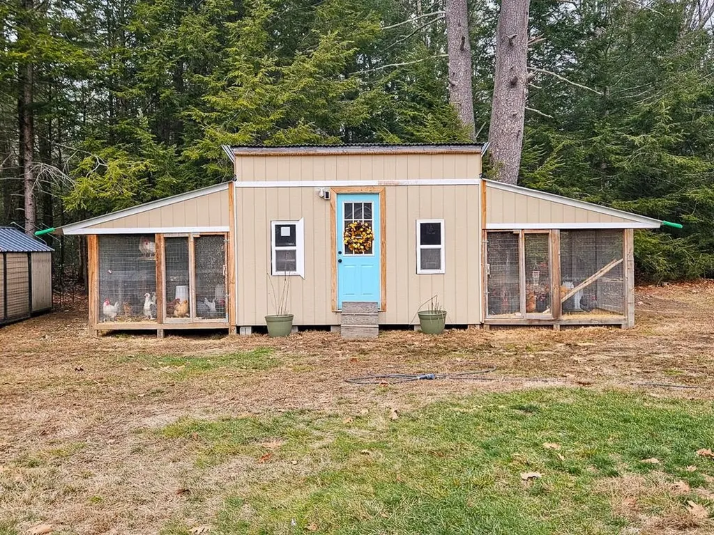 62 Mast Road Epping NH 03042