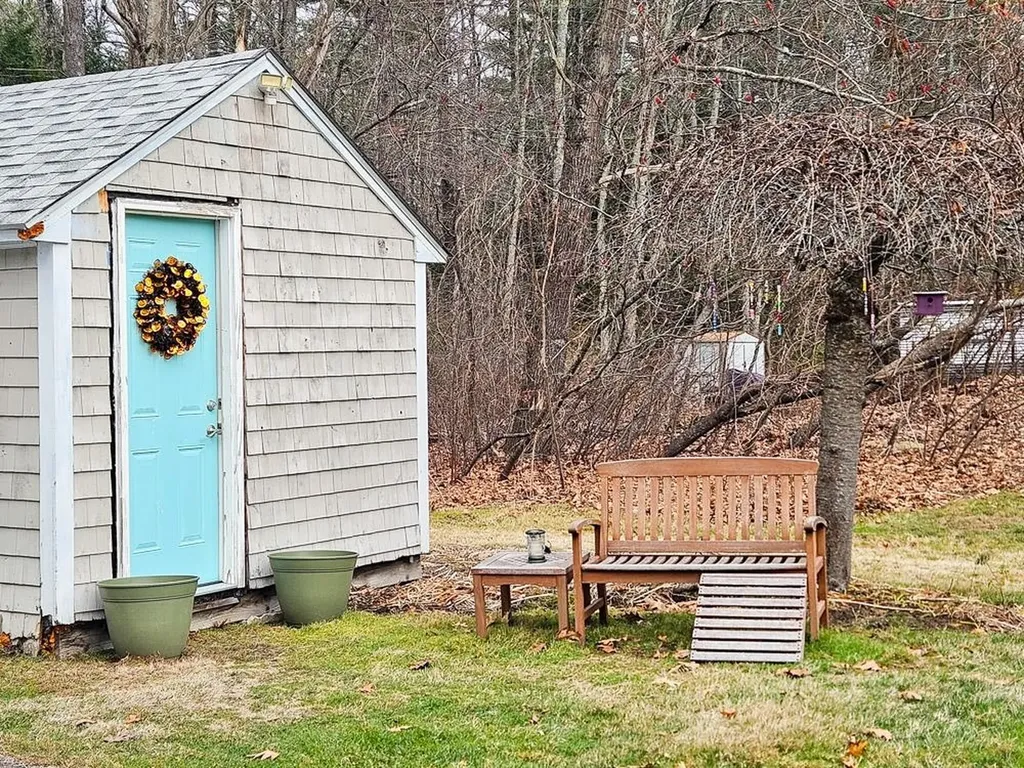 62 Mast Road Epping NH 03042