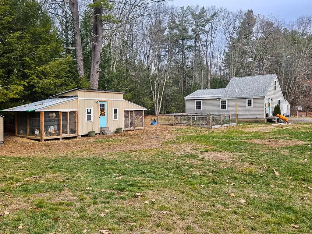 62 Mast Road Epping NH 03042