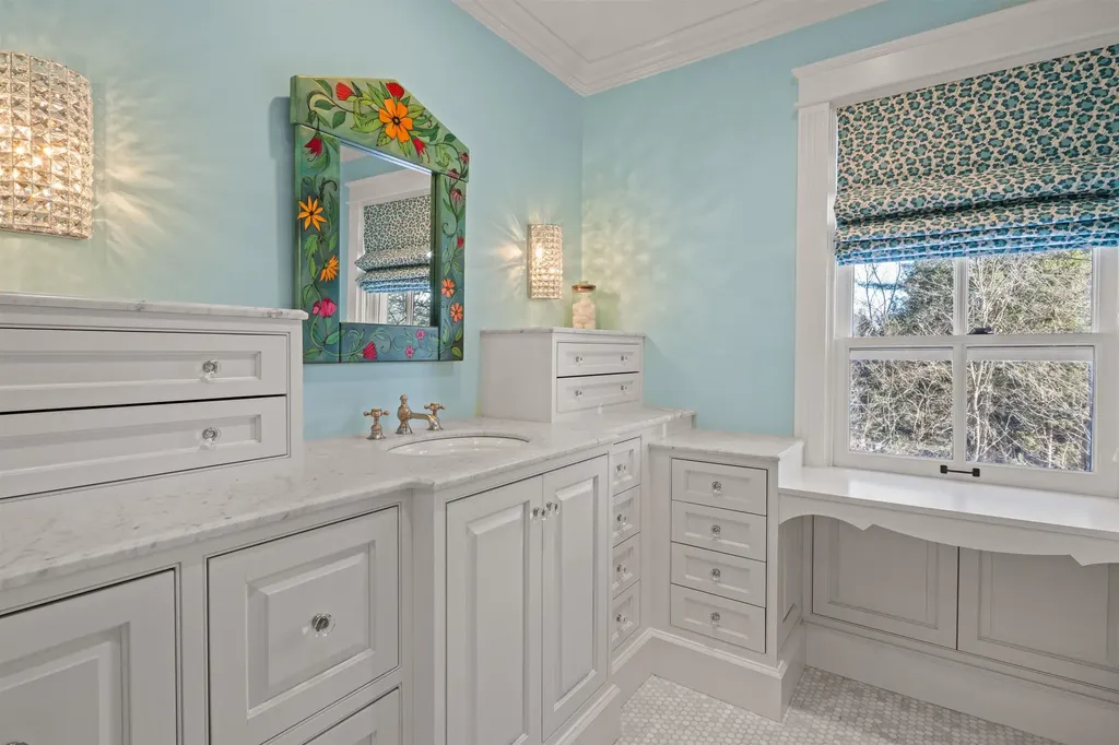 64 Needle Leaf Lane Stowe VT 05672