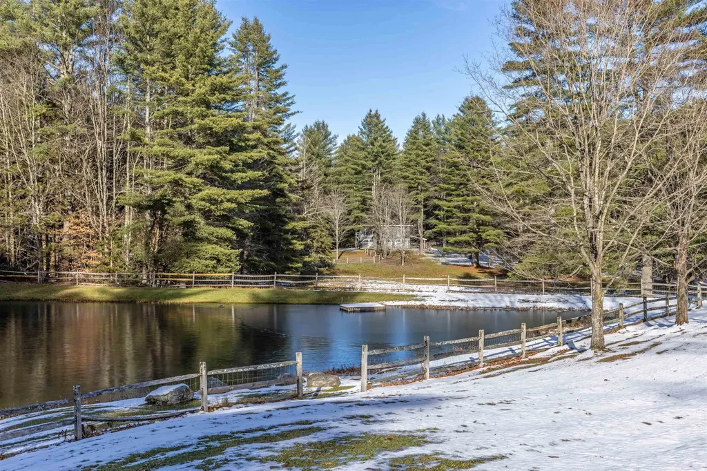 64 Needle Leaf Lane Stowe VT 05672