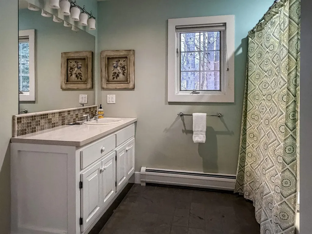 64 Needle Leaf Lane Stowe VT 05672