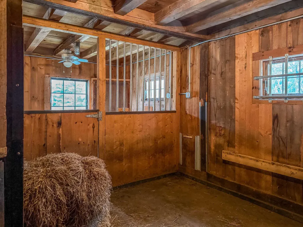 64 Needle Leaf Lane Stowe VT 05672