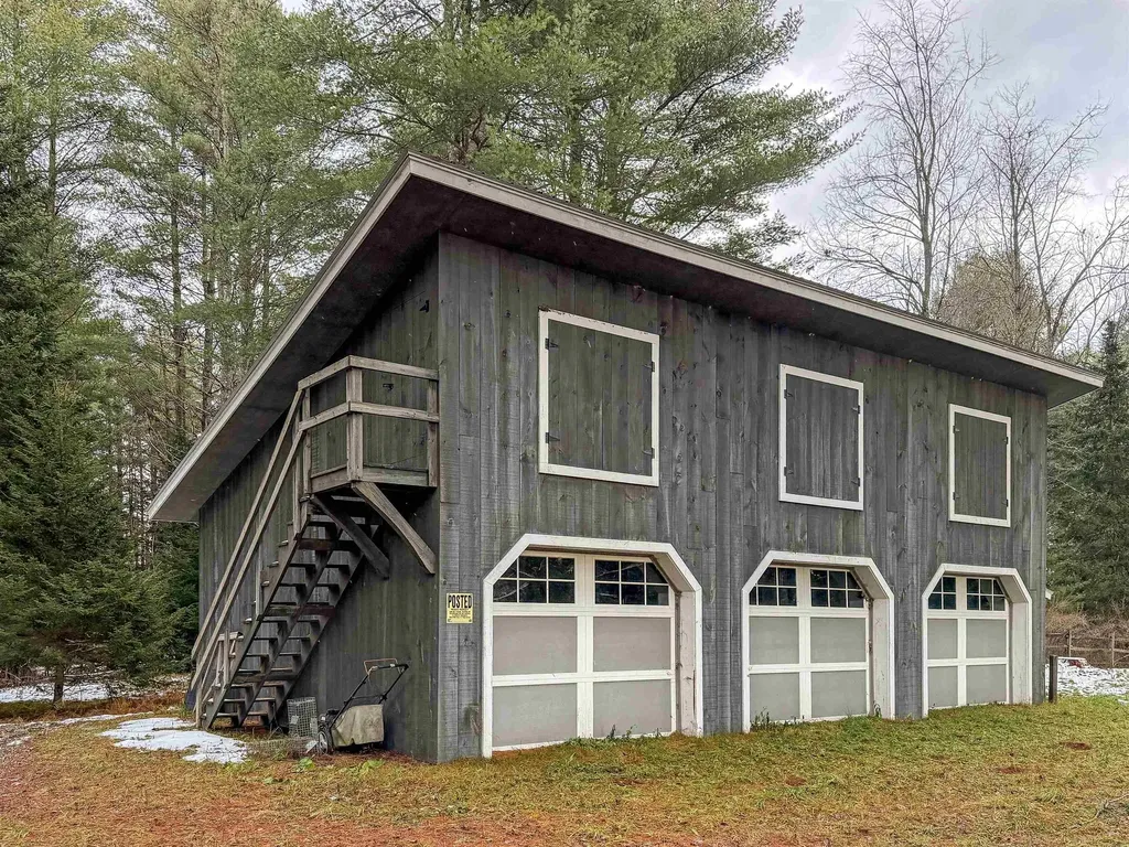 64 Needle Leaf Lane Stowe VT 05672