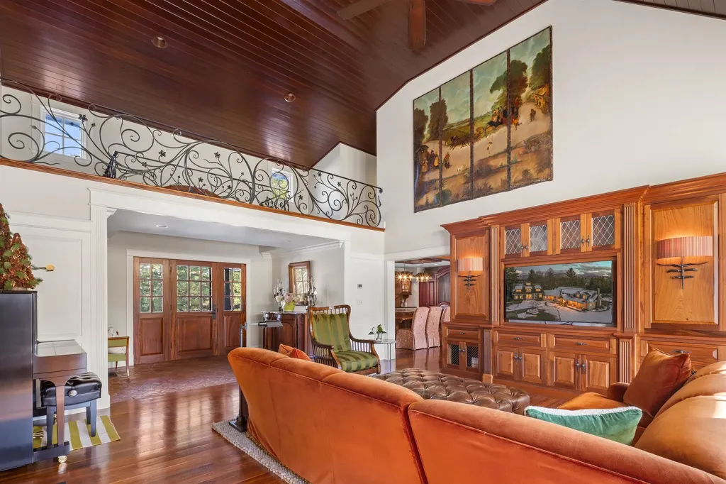 64 Needle Leaf Lane Stowe VT 05672