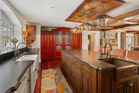 64 Needle Leaf Lane Stowe VT 05672