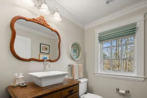 64 Needle Leaf Lane Stowe VT 05672