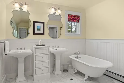 64 Needle Leaf Lane Stowe VT 05672