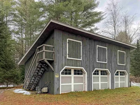 64 Needle Leaf Lane Stowe VT 05672