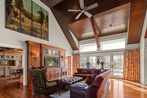 64 Needle Leaf Lane Stowe VT 05672