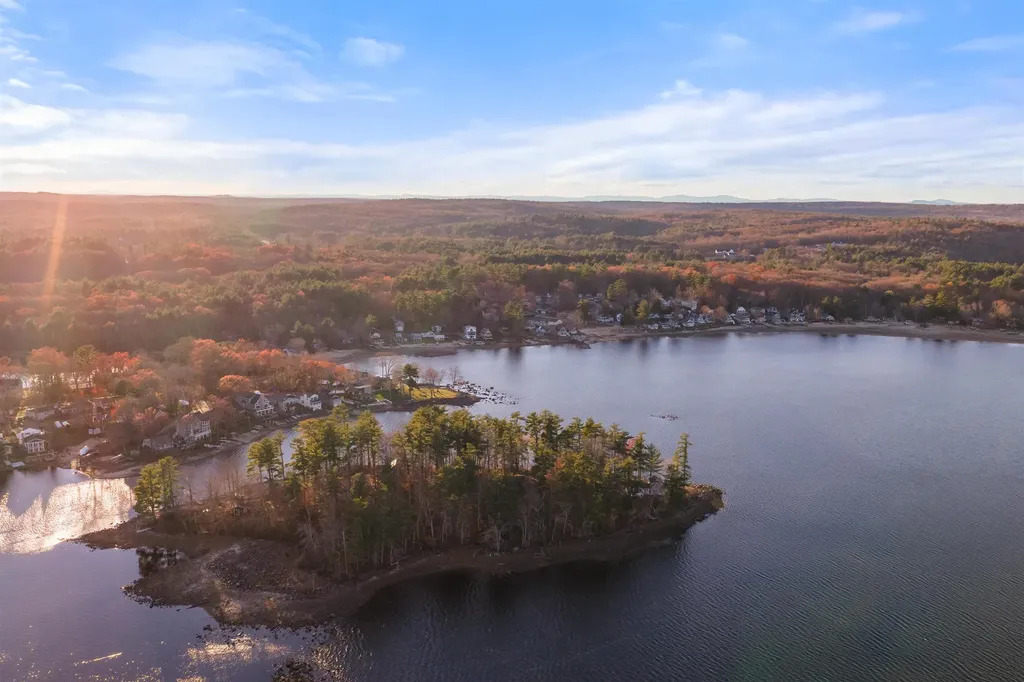 120 Chases Grove Road Derry NH 03038