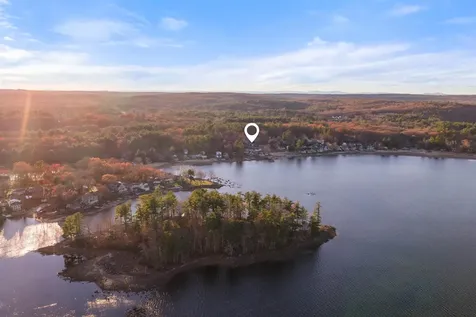 120 Chases Grove Road Derry NH 03038