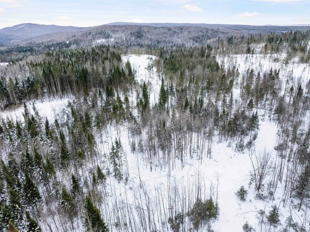 5626 Vt Route 114 Canaan VT 05903