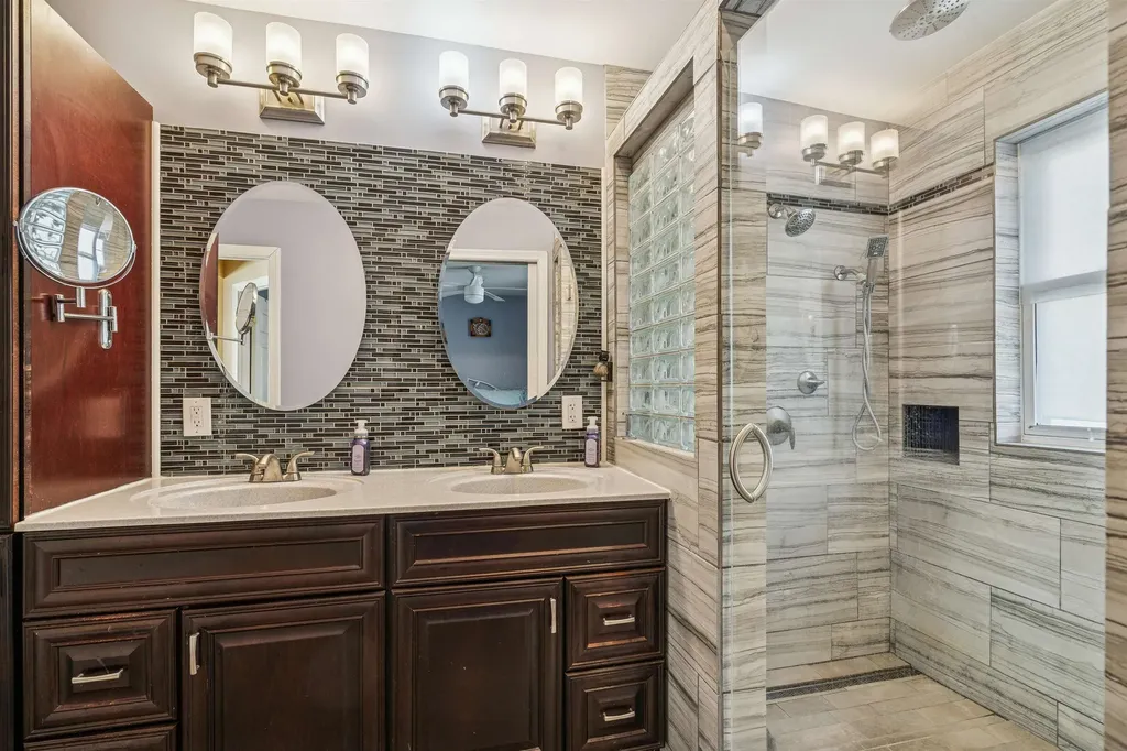 15 Harlow Hill Randolph VT 05060