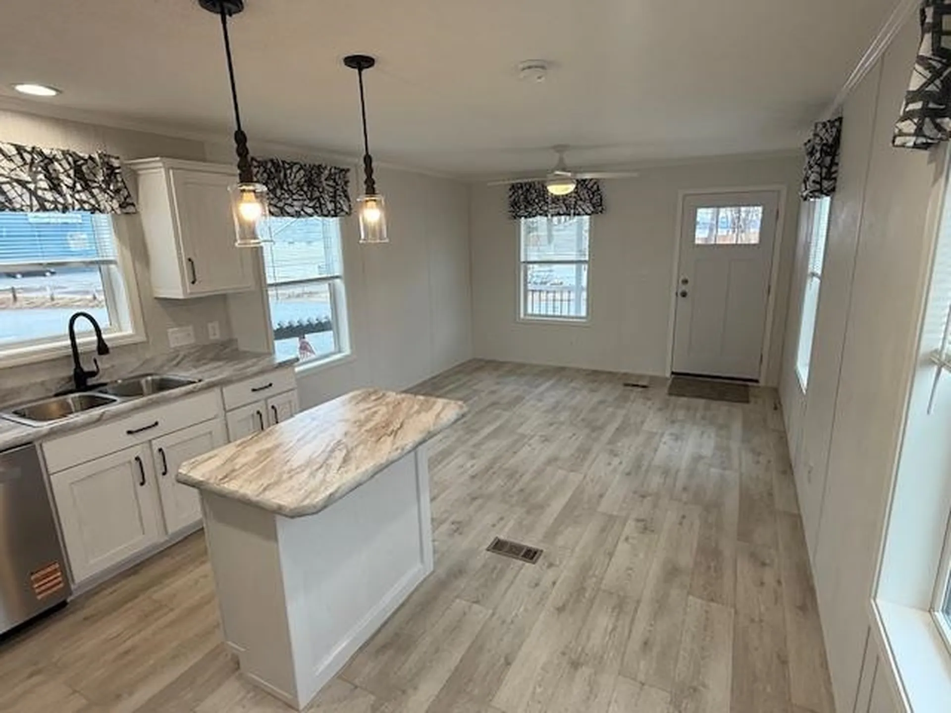 10 Courtesy Avenue Belmont NH 03220