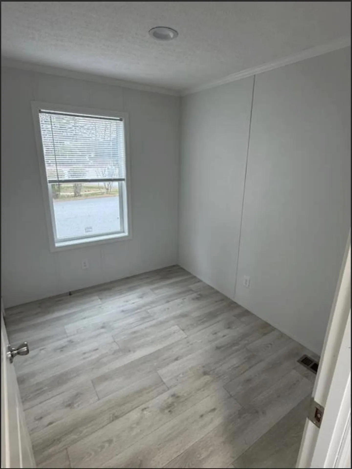 10 Courtesy Avenue Belmont NH 03220